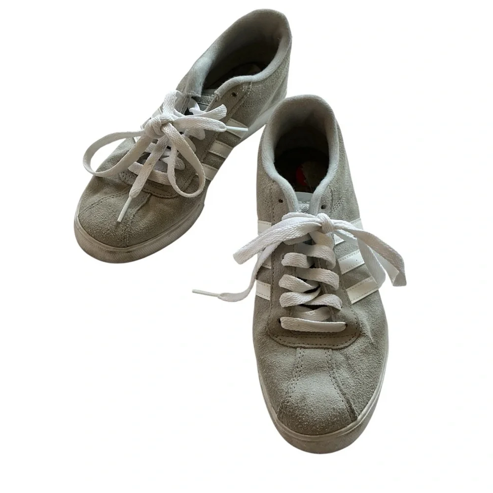 Adidas Courtset Womens Shoes AW4209 Lace Up Low Top Gray Sneaker Size 6 Running - Picture 2 of 8